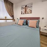 Sea Garden Luxury Апартамент *