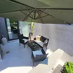 Sea Garden Luxury Апартамент *
