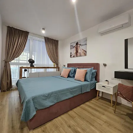 Sea Garden Luxury Warna