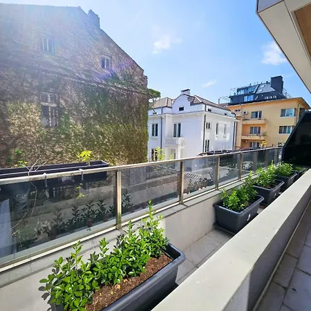 Sea Garden Luxury Apartament *