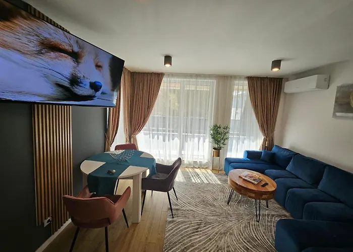 Sea Garden Luxury Apartment